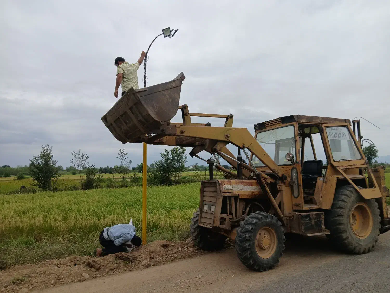 فروش بیل بکهو جفت دفرانسیل مدل ۷۵.در حد|خودرو سنگین|فومن, |دیوار