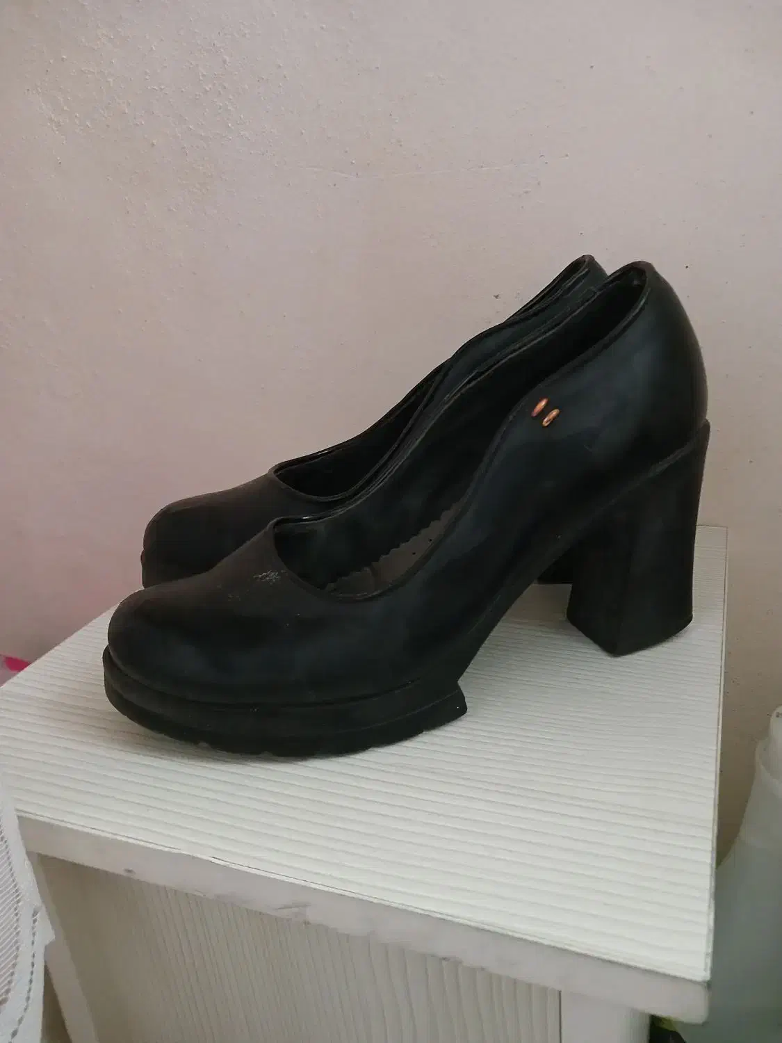 کفش وچکمه|کیف، کفش، کمربند|بیرجند, |دیوار