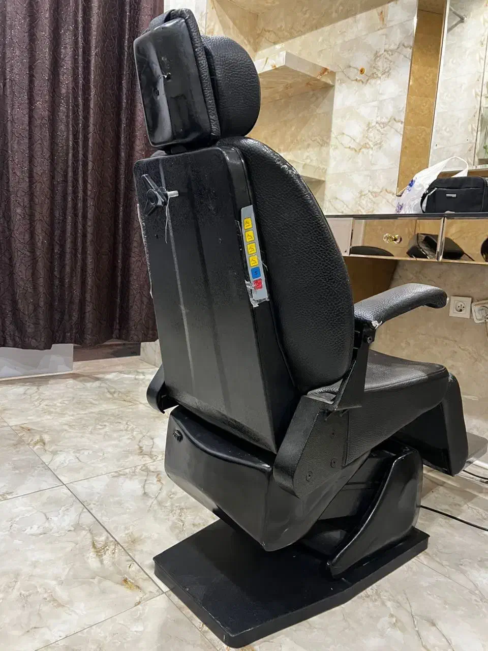 صندلی برقی|آرایشگاه و سالن‌های زیبایی|شهریار, شهرک وائین|دیوار