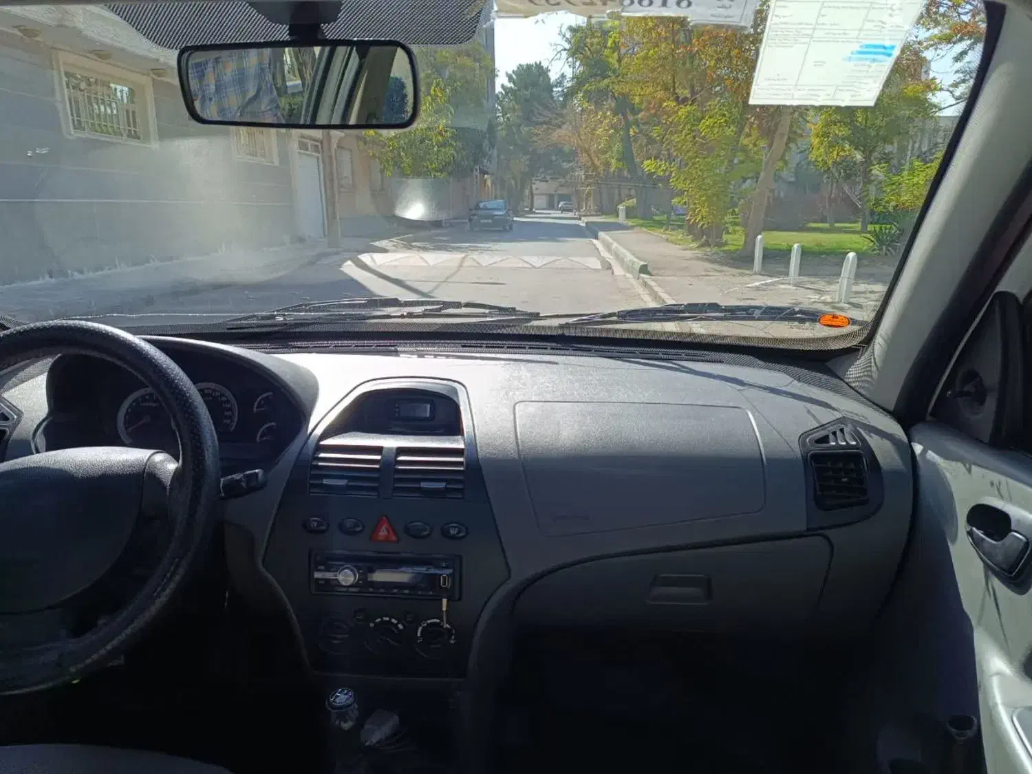 تیبا سفید مدل 98|خودرو سواری و وانت|مشهد, شیرودی|دیوار