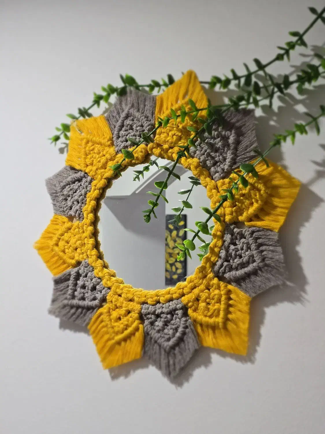 آینه|آینه|تالش, تالش|دیوار