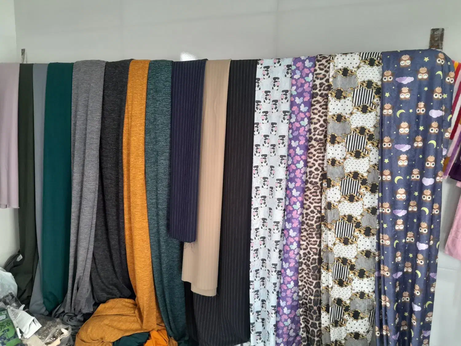 انواع پارچه وحوله ادرس پایین آگهی|لباس|کوهدشت, |دیوار