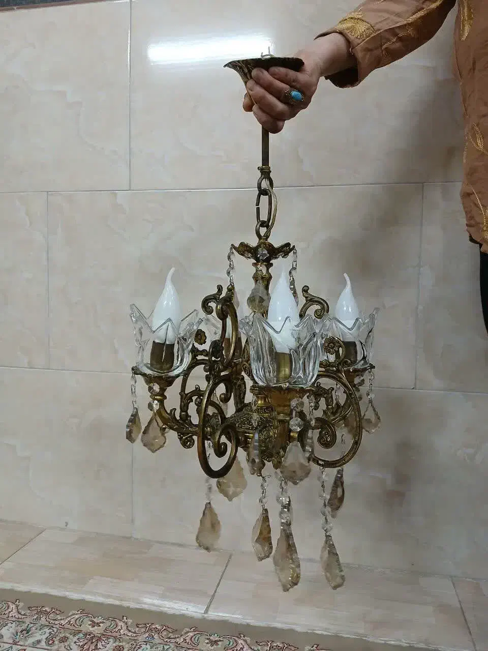 لوستر چهار شاخه|لوستر و چراغ آویز|اسلامشهر, مطهری|دیوار