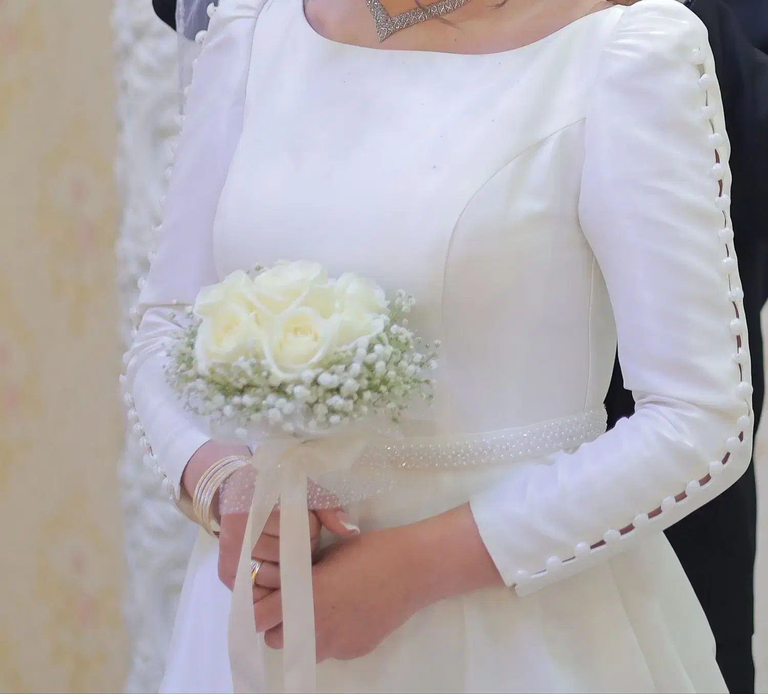 لباس عقد|لباس|قزوین, |دیوار