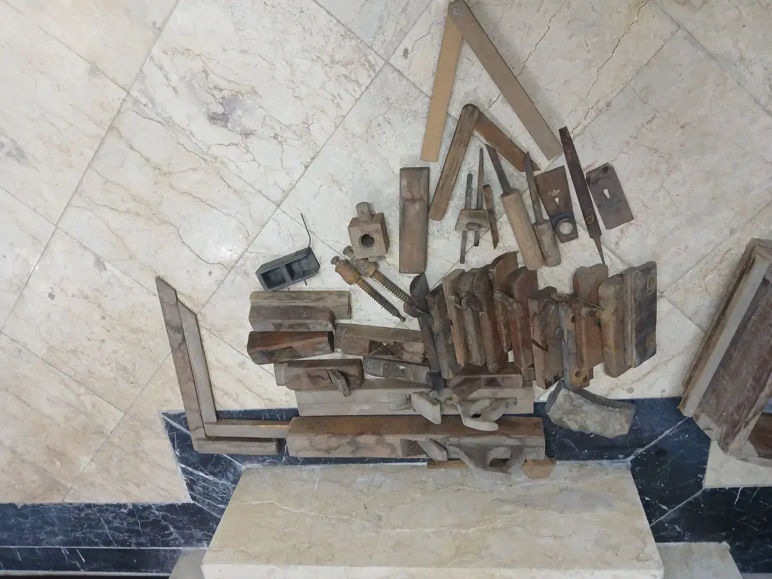 ابزار نجاری|ابزارآلات|رشت, ساغری سازان|دیوار