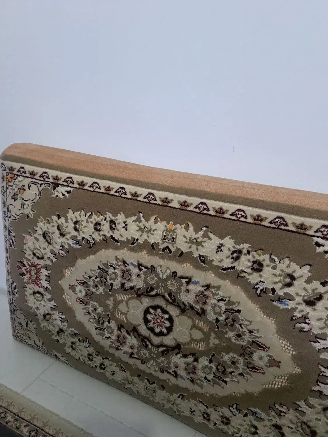 پشتی|پشتی|قم, پردیسان|دیوار