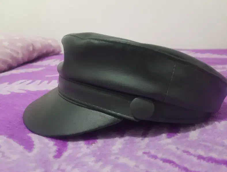 کلاه چرم زنانه فرانسوی|لباس|بهارستان, |دیوار