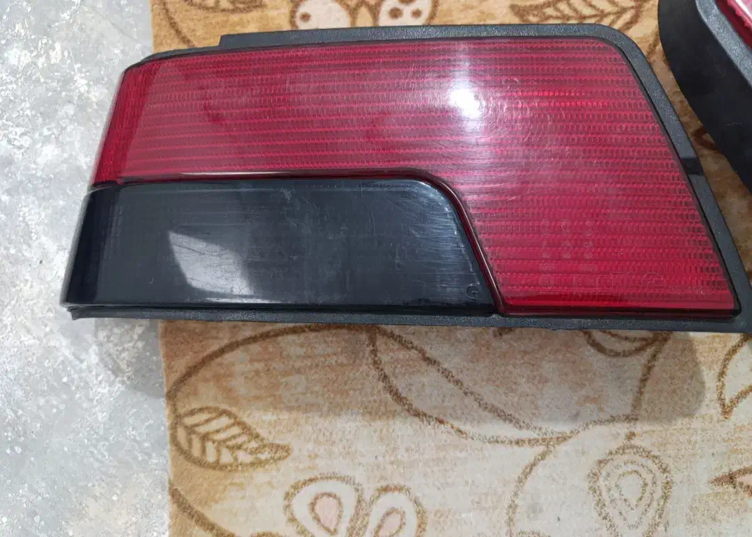 چراغ خطر و لاستیک|قطعات یدکی و لوازم جانبی|همدان, |دیوار