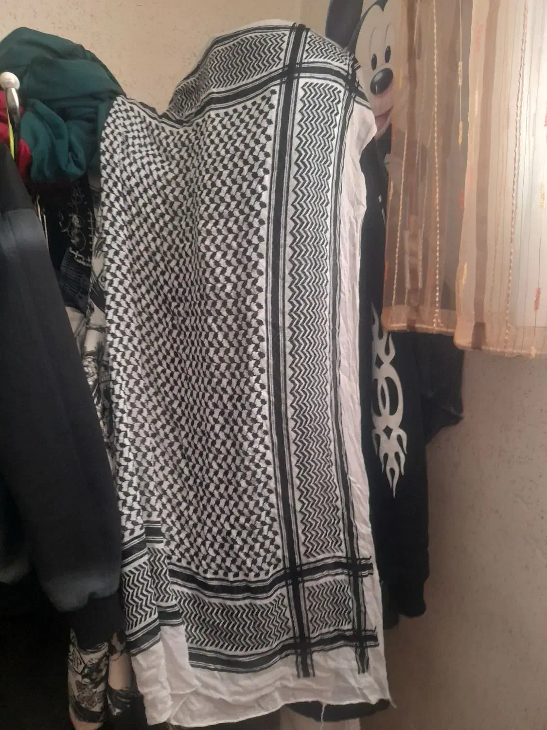 چفیه عربی|لباس|فولادشهر, B4|دیوار