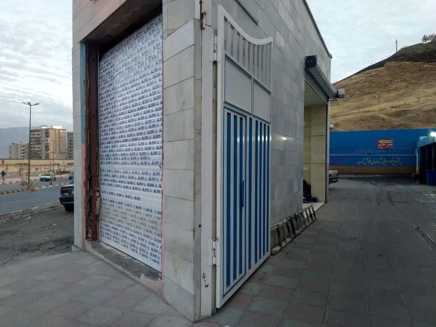 مغازه دونبش ۳۶ متری ( بهاران )|اجارهٔ مغازه و غرفه|سنندج, |دیوار