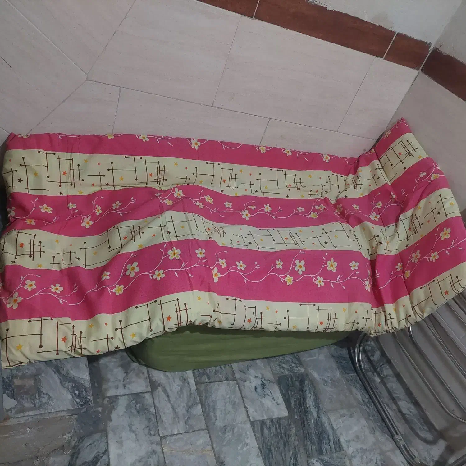 تشک پنبه ای نو|رختخواب، بالش، پتو|هشتگرد, شهرک وحدت|دیوار