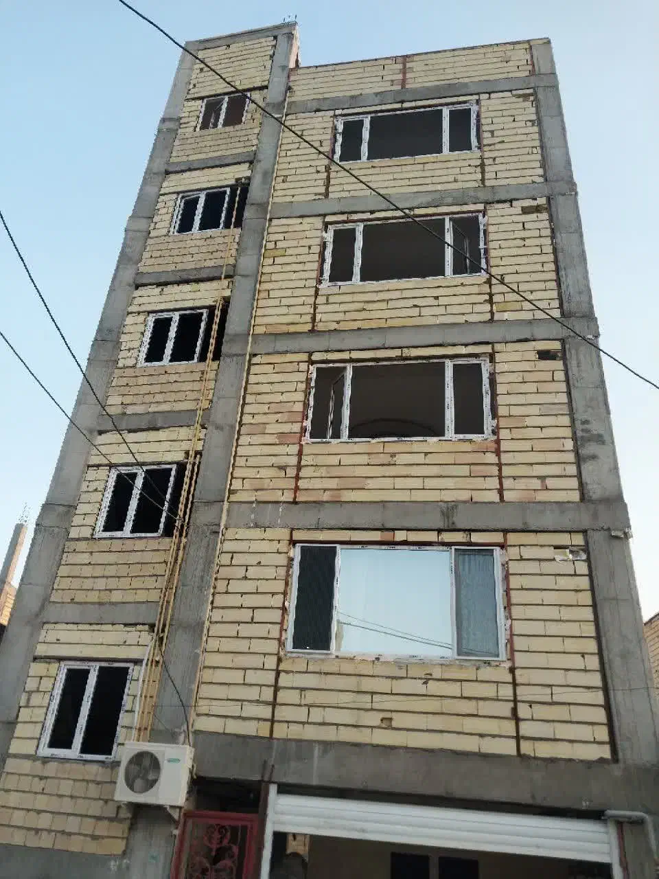 بناهی ساختمان بابیش از ۳۰سال|خدمات پیشه و مهارت|زنجان, |دیوار