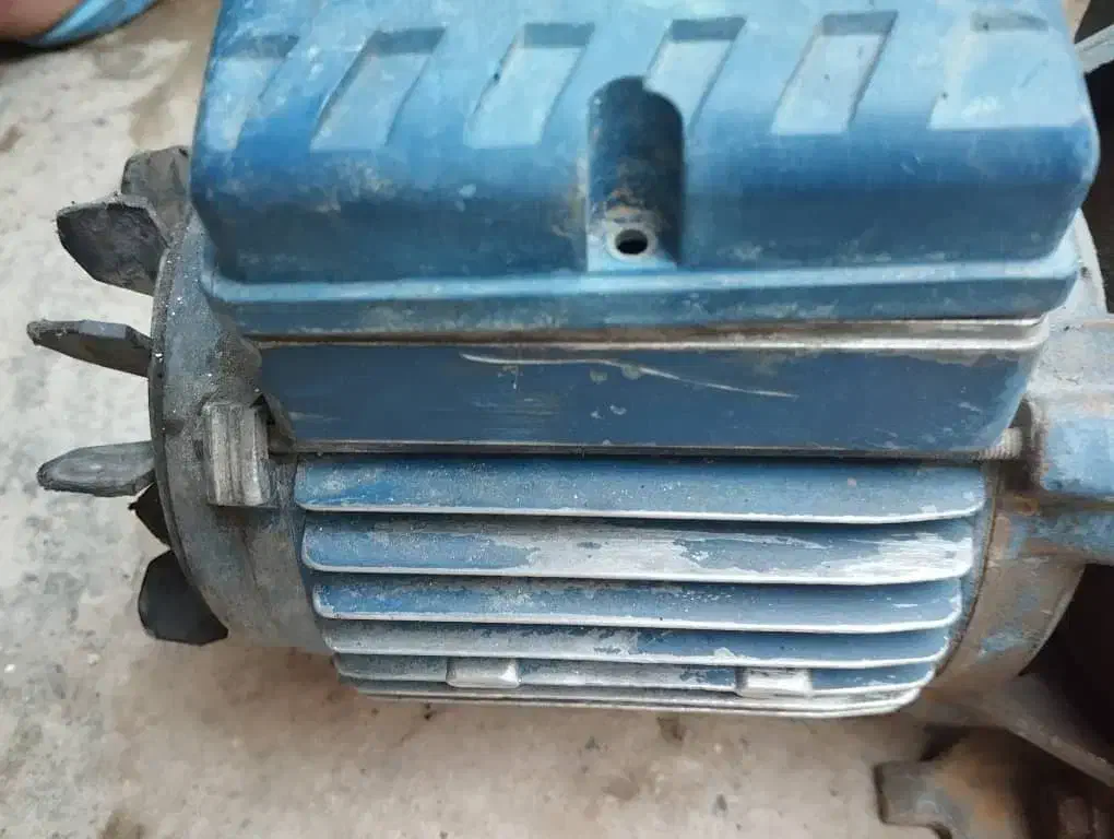 پمپ آب لورا|مصالح و تجهیزات ساختمان|شریفآباد, |دیوار