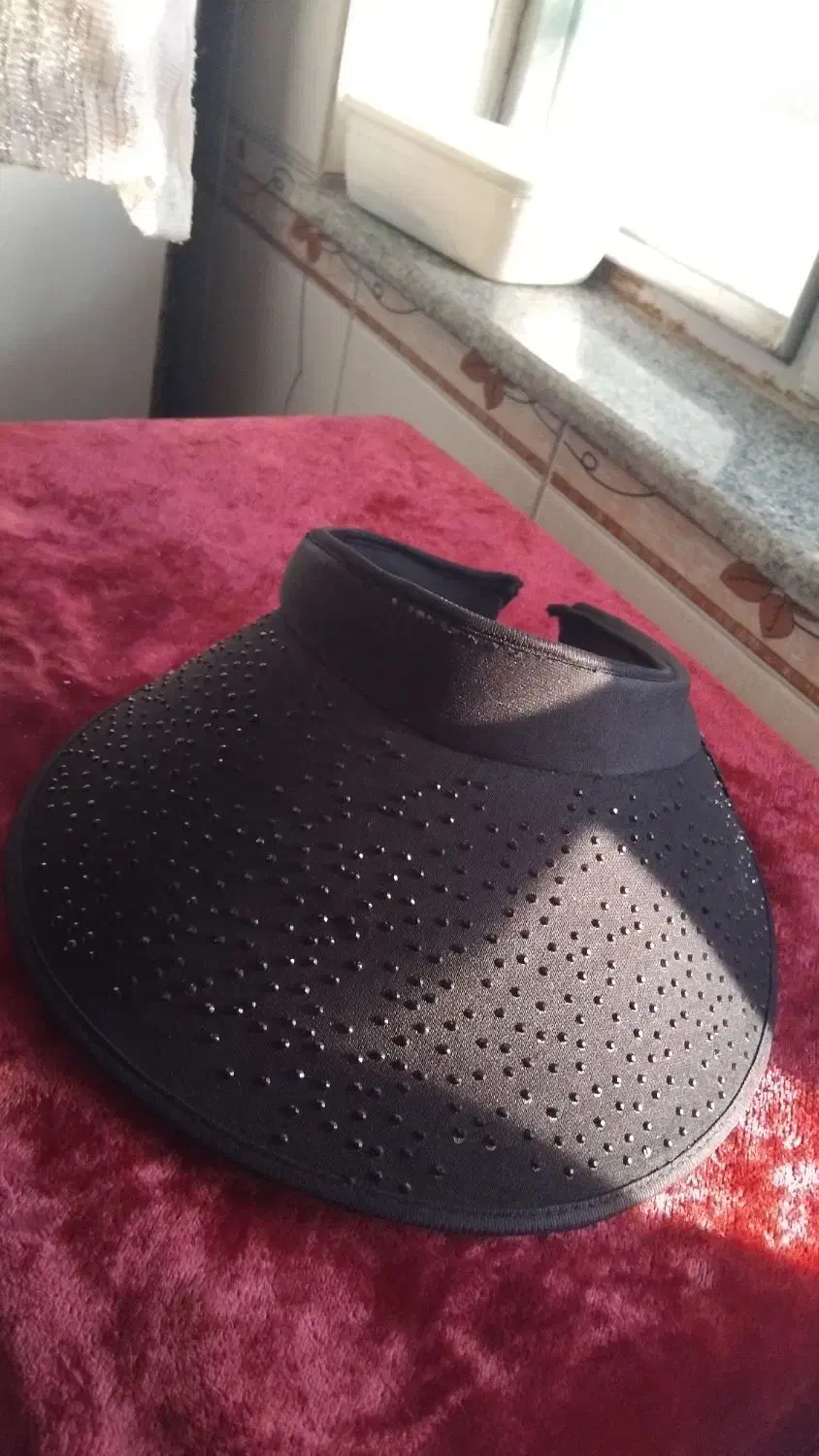 کلاه|کیف، کفش، کمربند|گنبد کاووس, |دیوار