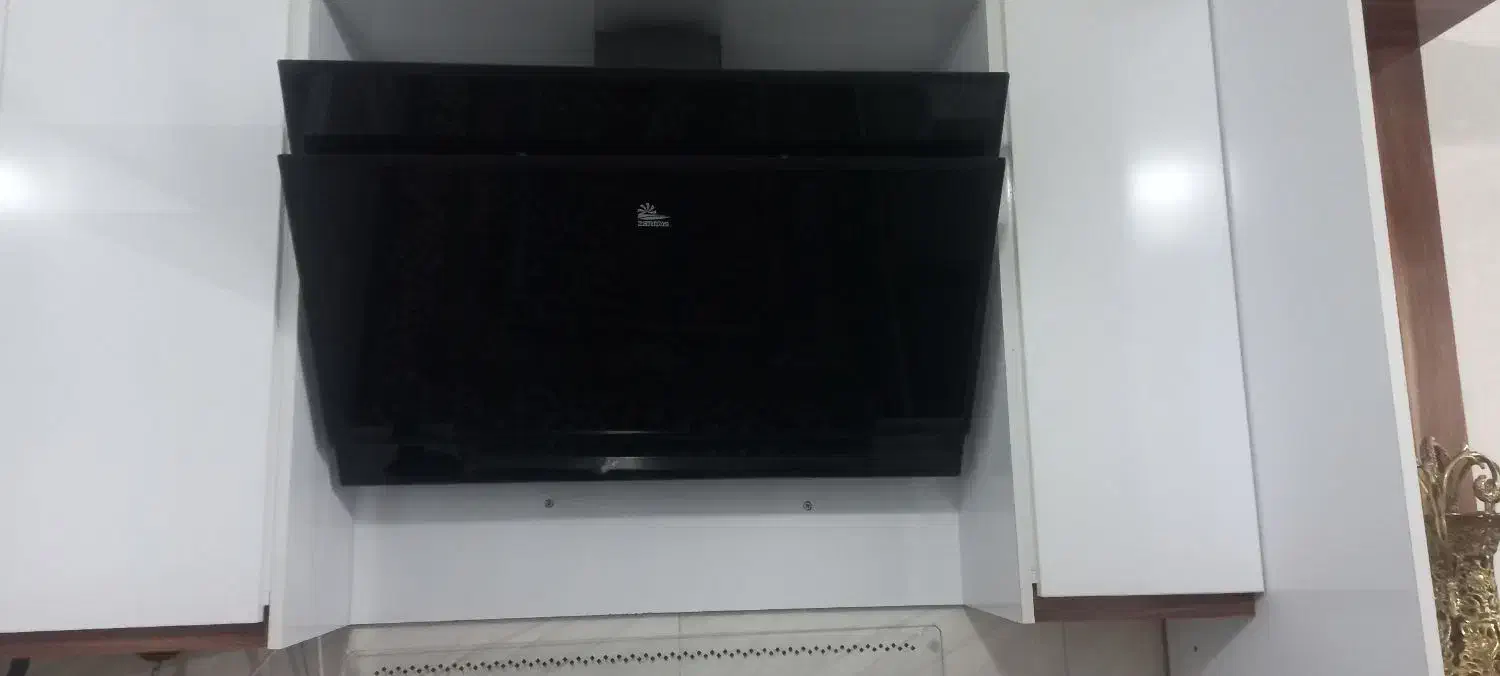 هود|هود|هشترود, |دیوار