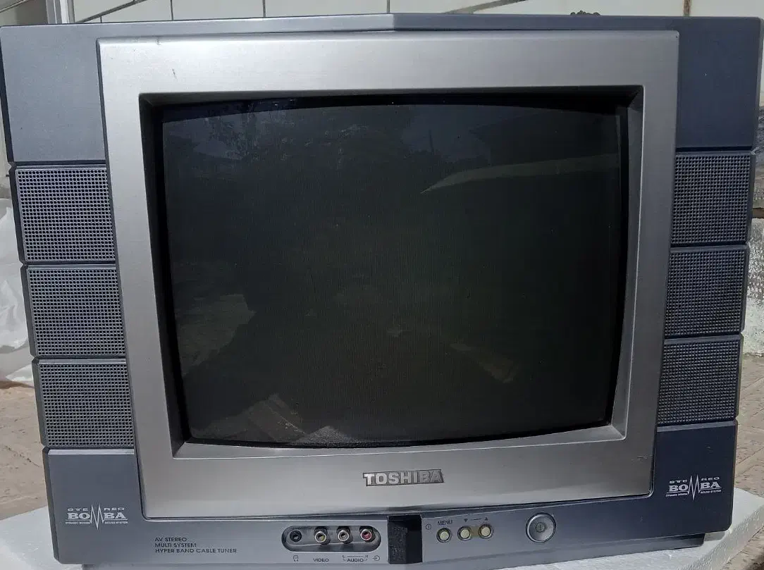 تلویزیون توشیبا ۱۴ اینچ سالم|تلویزیون و پروژکتور|شهرکرد, |دیوار