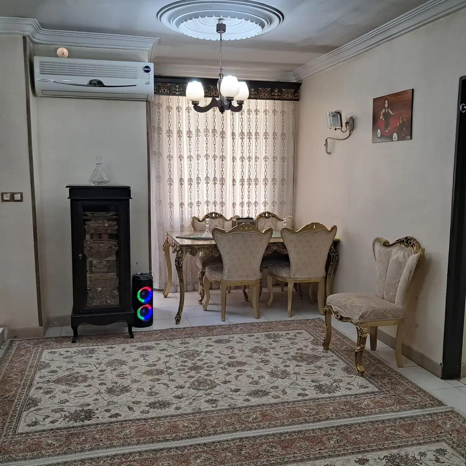 ویترین کوچیک|بوفه، ویترین، کنسول|اندیشه, شهرک مریم|دیوار