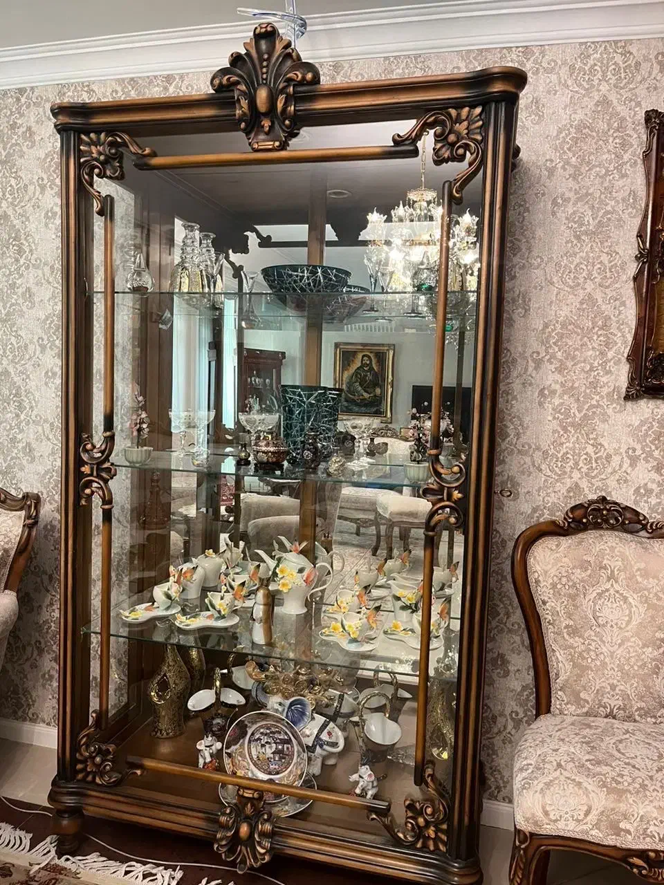 ویترین چوب و آیینه کلاسیک|بوفه، ویترین، کنسول|تهران, زعفرانیه|دیوار