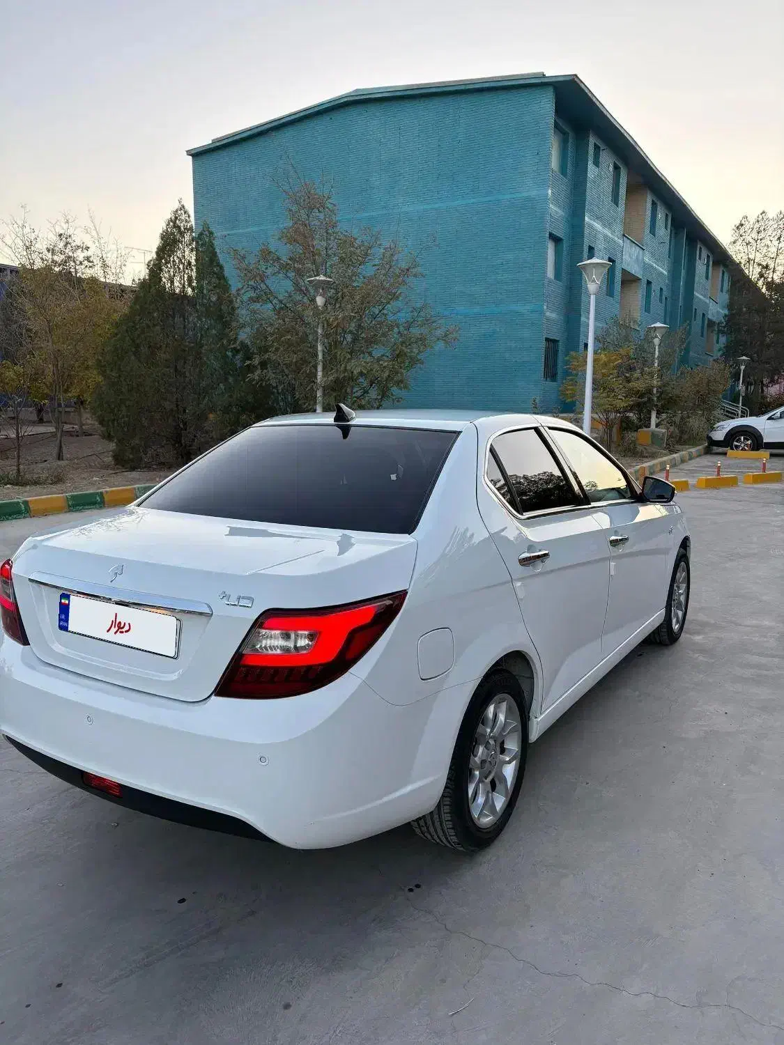 دنا پلاس اتوماتیک آپشنال|خودرو سواری و وانت|اصفهان, شهرک شهید منتظری|دیوار