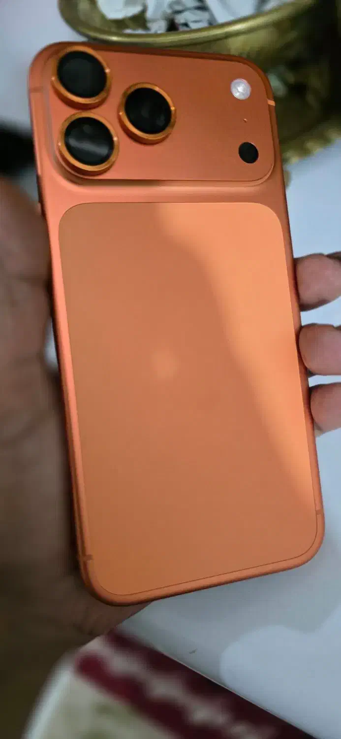 ۱۷پرومکس نارنجی و اس۲۴ الترا تیتانیوم|موبایل|مشهد, حضرت حجت|دیوار