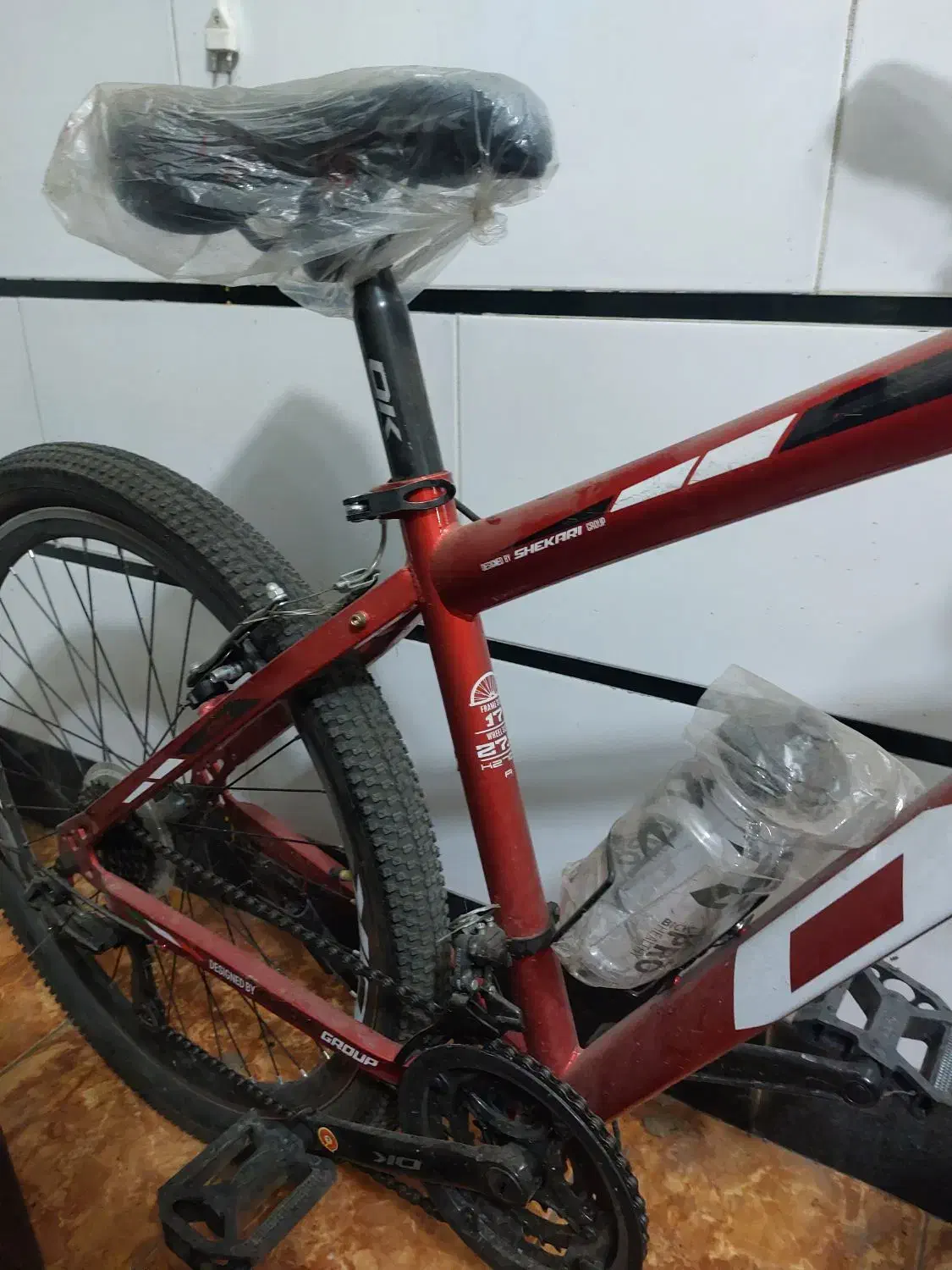 دوچرخه|دوچرخه، اسکیت، اسکوتر|صومعه‌سرا, |دیوار