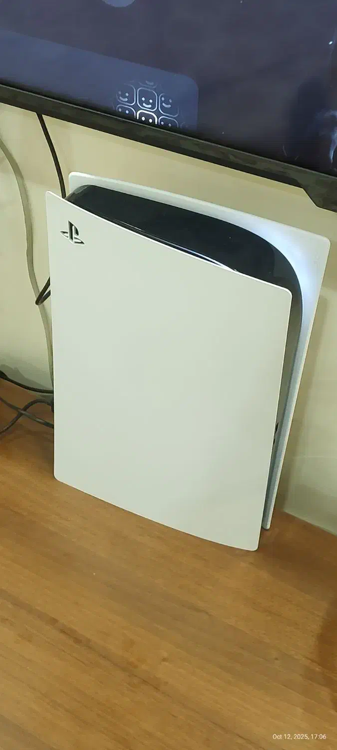 ps5 fat به همراه ۱۶ اکانت بازی|کنسول، بازی ویدئویی و آنلاین|تهران, شهرک چیتگر|دیوار