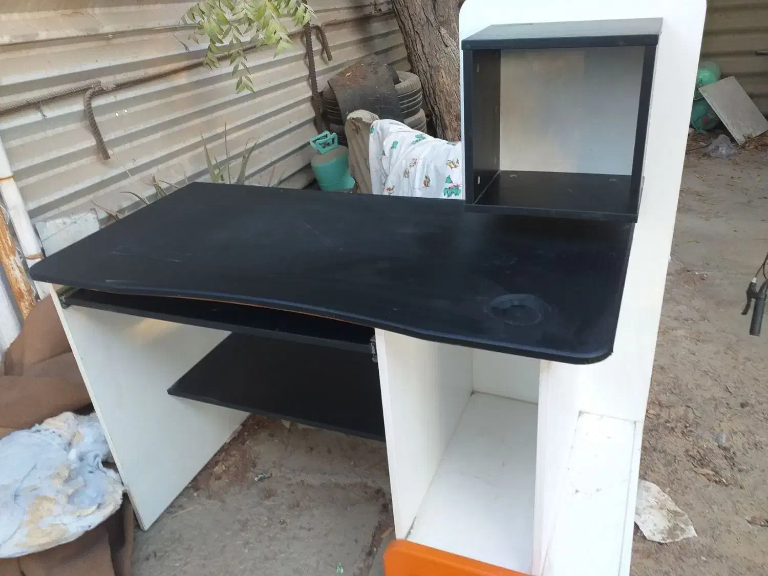 میز کامپیوتر در حد نو|میز تحریر و کامپیوتر|بندرعباس, |دیوار