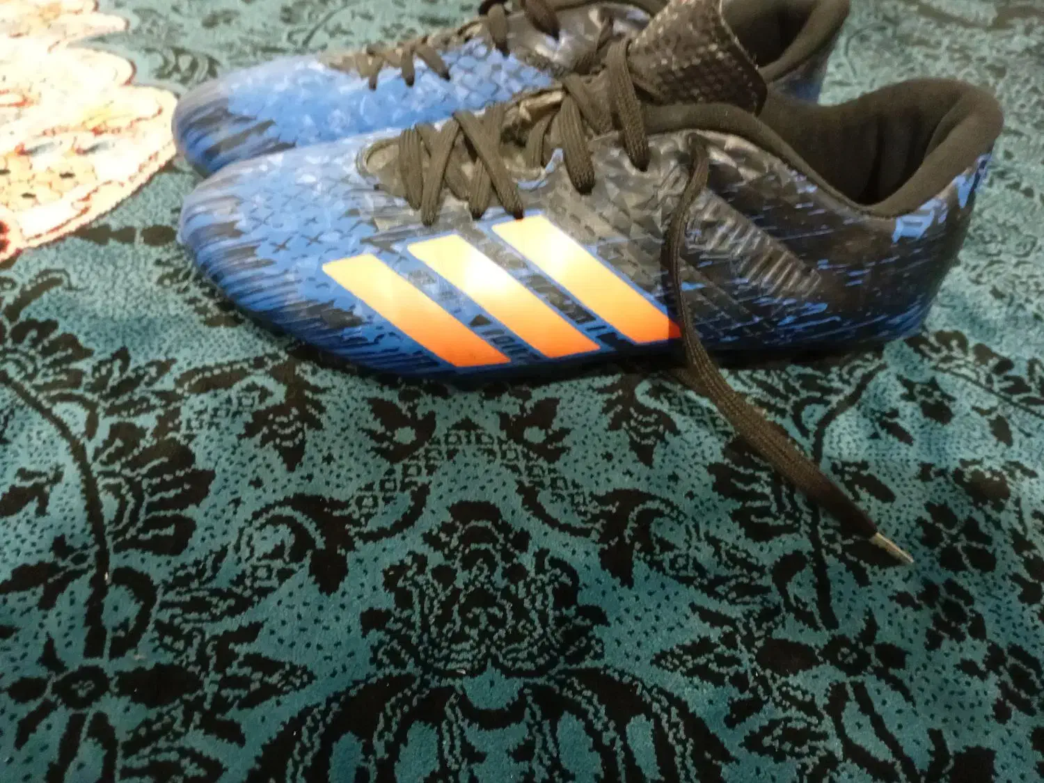 کفش چمن آدیداس|ورزش‌های توپی|کنگاور, |دیوار