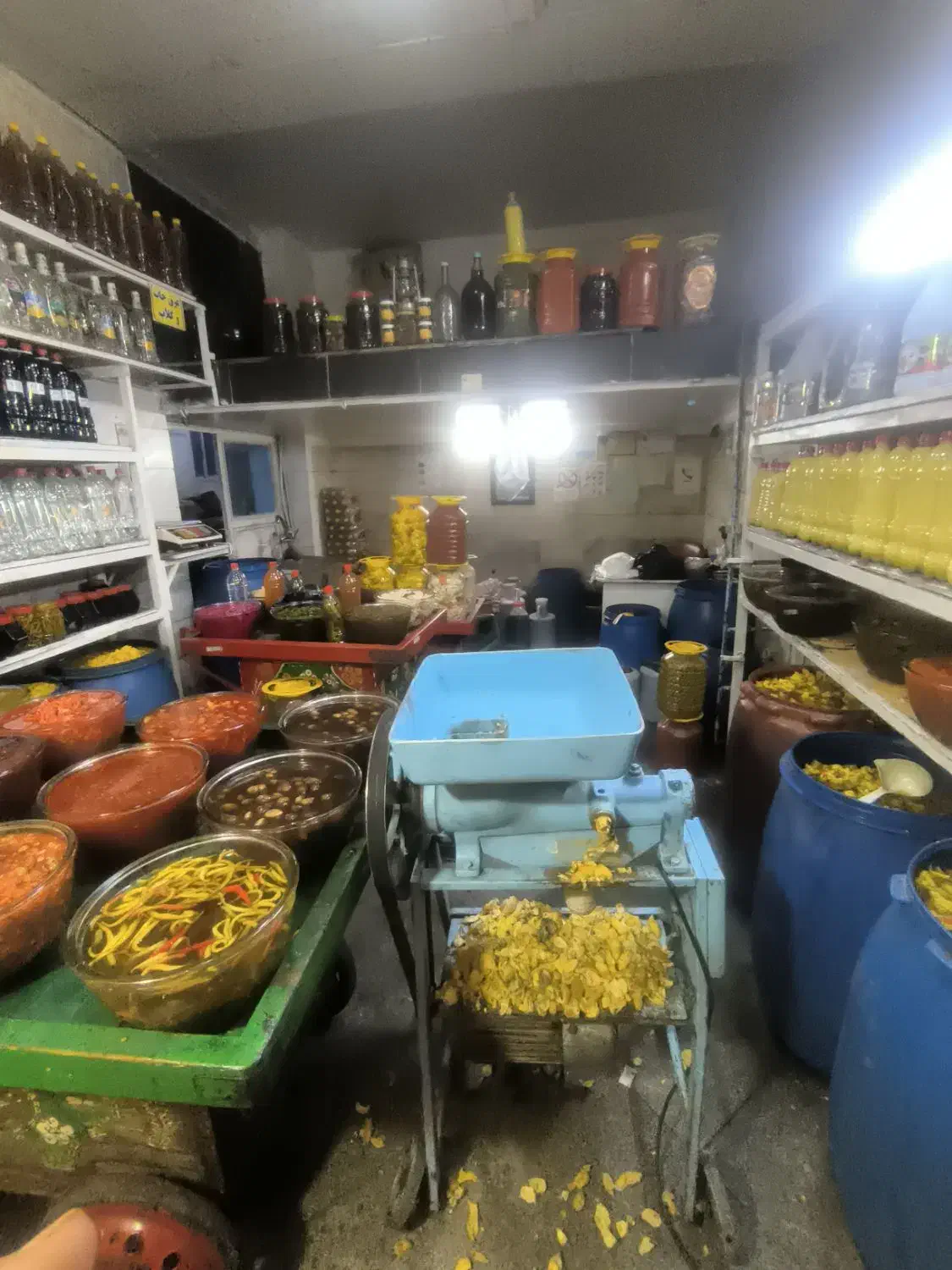 آبغوره سرکه ترشی مخلوط آبغوره سرکه سیر عمده ه|خوردنی و آشامیدنی|تهران, هرندی|دیوار