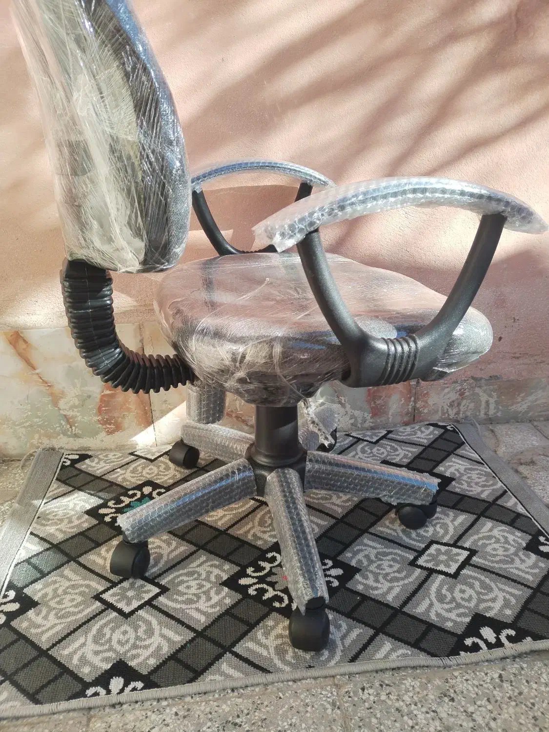 صندلی اداری(فوری)|صندلی و نیمکت|تربت‌حیدریه, منظر|دیوار