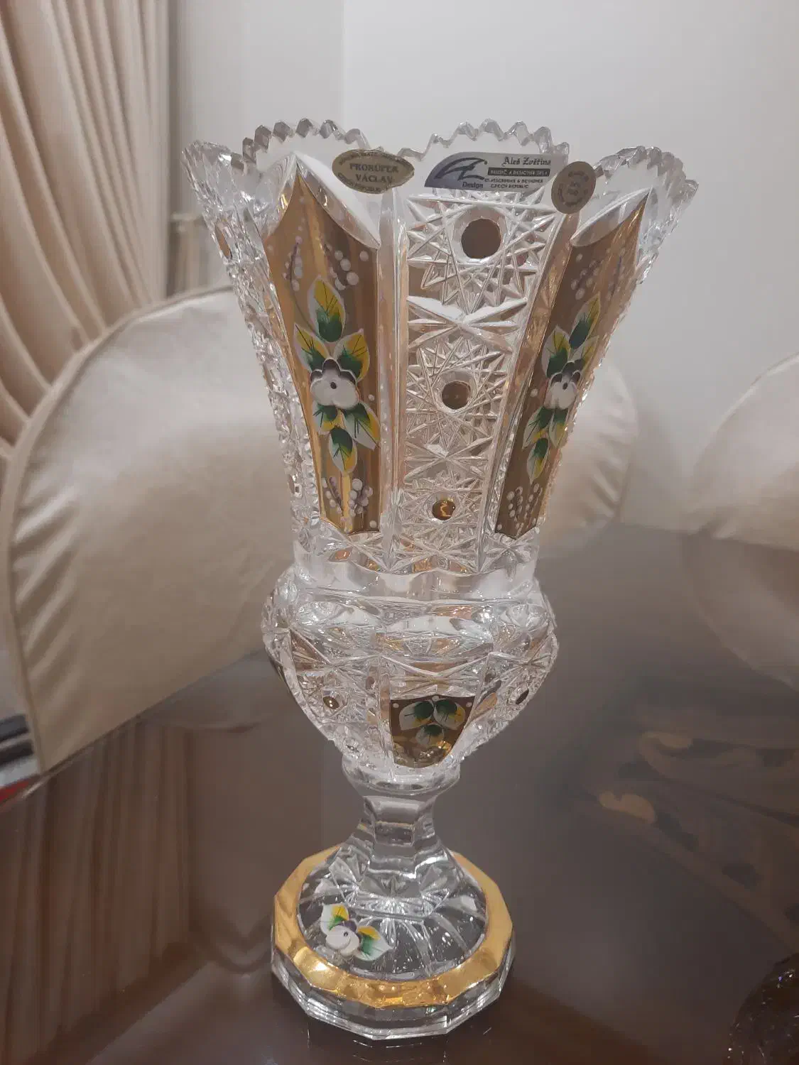 گلدان الیش|کلکسیون اشیاء عتیقه|تبریز, |دیوار