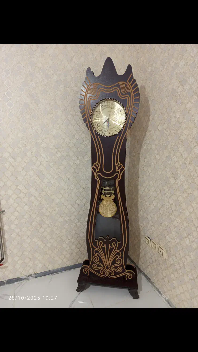 ساعت ایستاده کاملا سالم|ساعت دیواری و تزئینی|مشگین شهر, |دیوار