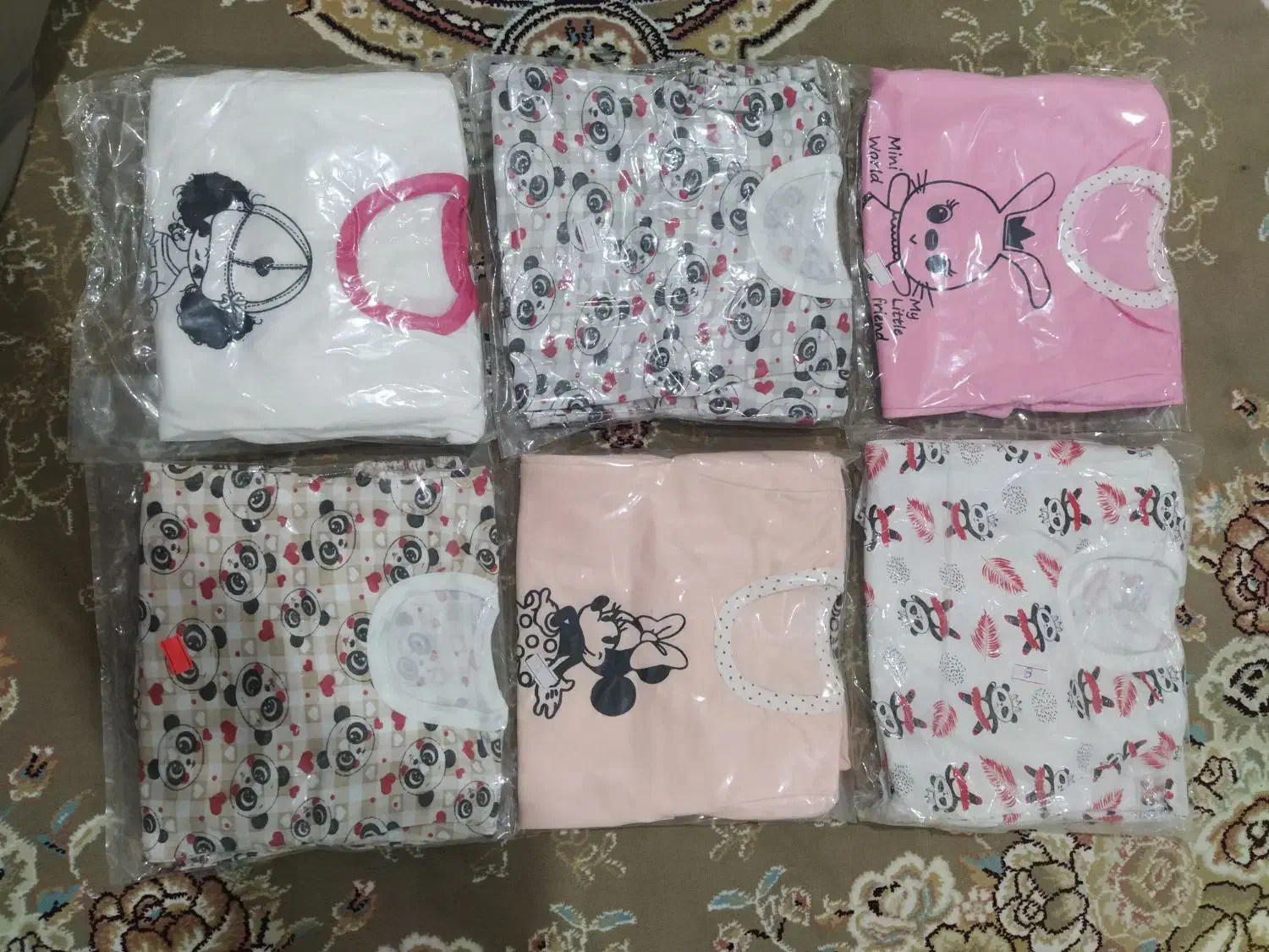 پنج تیکه نوزادی|لباس|کبودرآهنگ, |دیوار