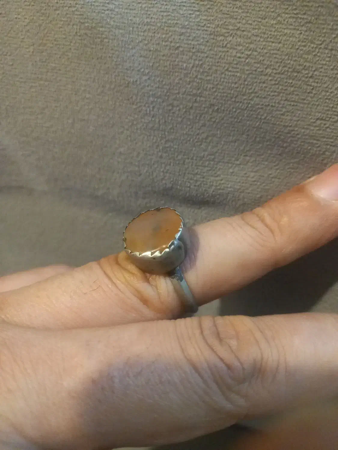 انگشتر قدیمی عقیق|کلکسیون اشیاء عتیقه|رباط‌کریم, رباط‌کریم|دیوار