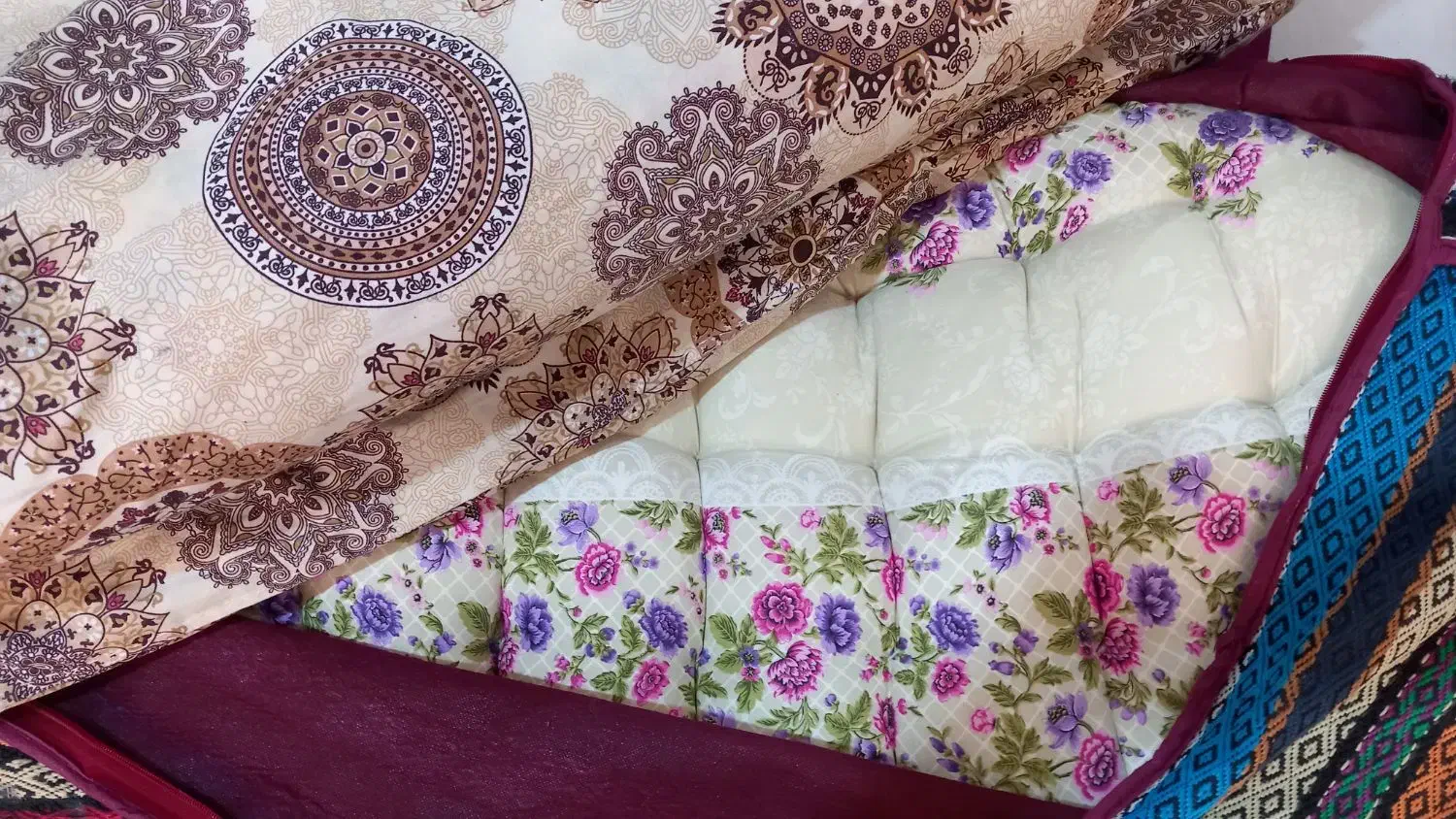 نالی|رختخواب، بالش، پتو|خرم‌آباد, |دیوار