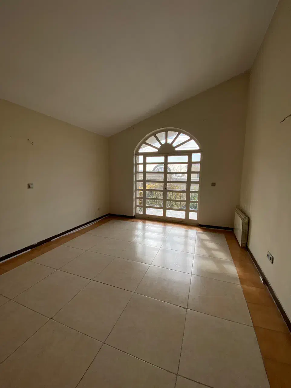 ۷۰۰متر دوبلکس/ اداری/ بر اصلی