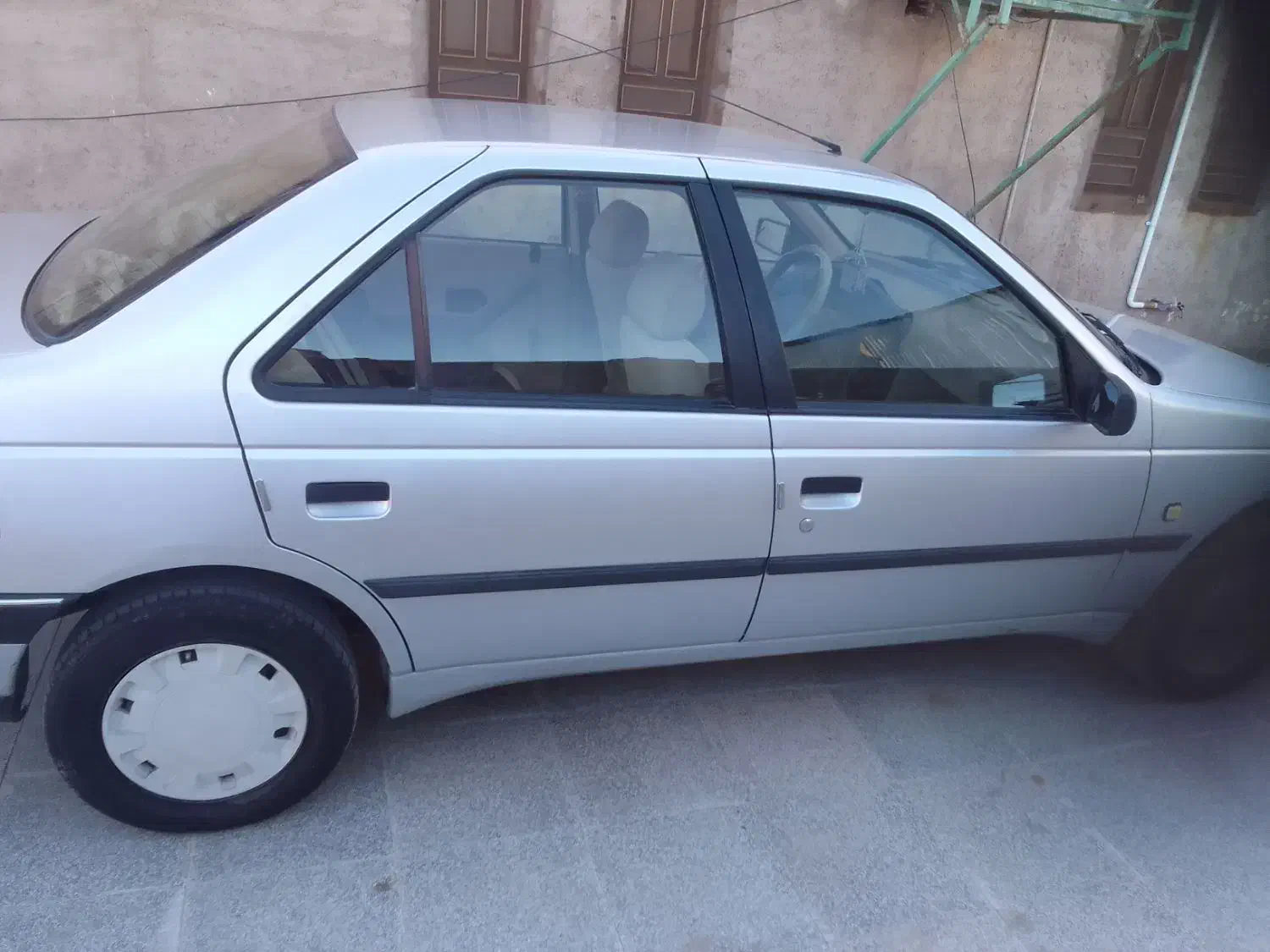 پژو ۴۰۵ تمیز|خودرو سواری و وانت|راور, |دیوار