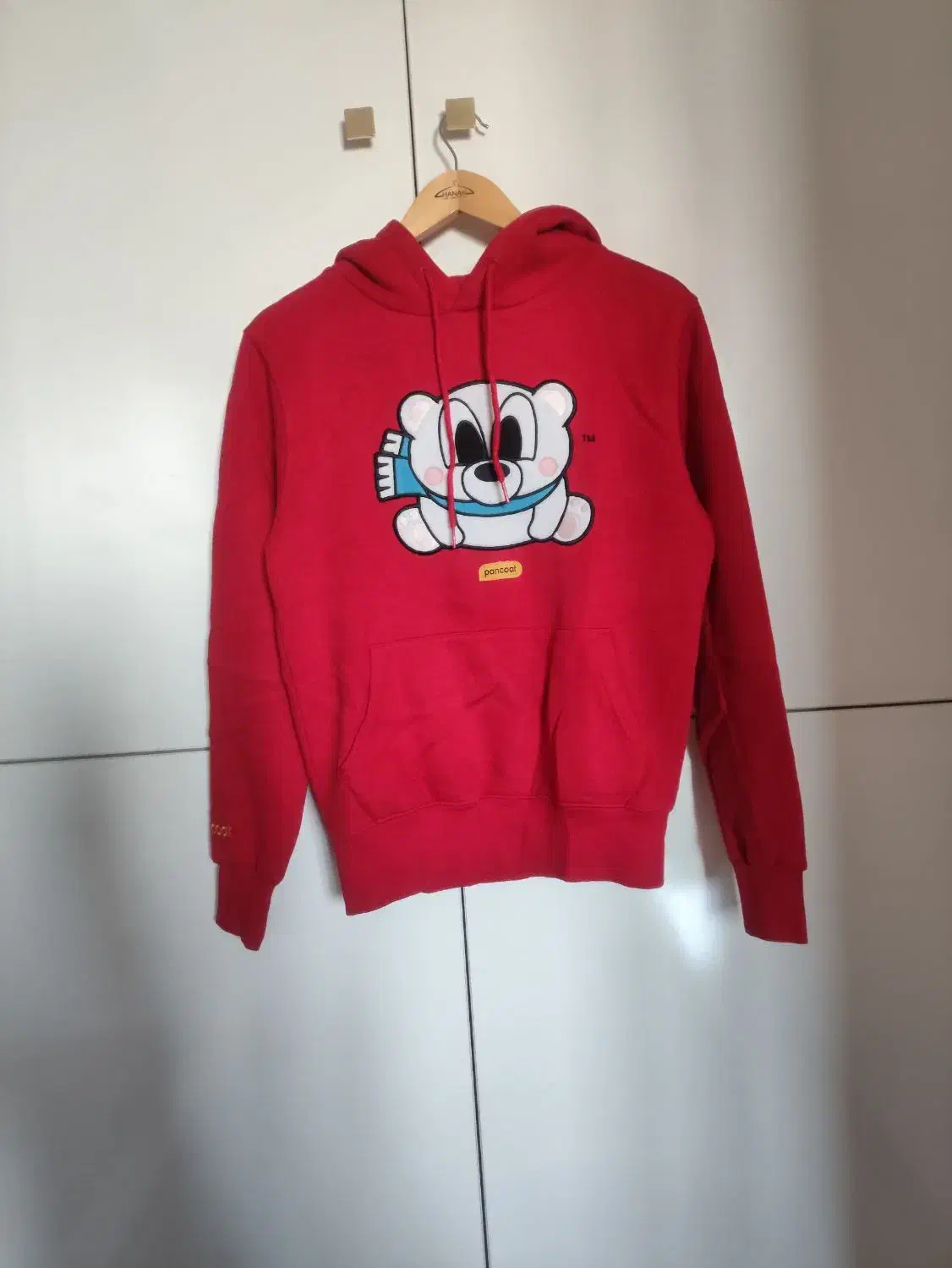 هودی  نو|لباس|قرچک, زیبا شهر|دیوار