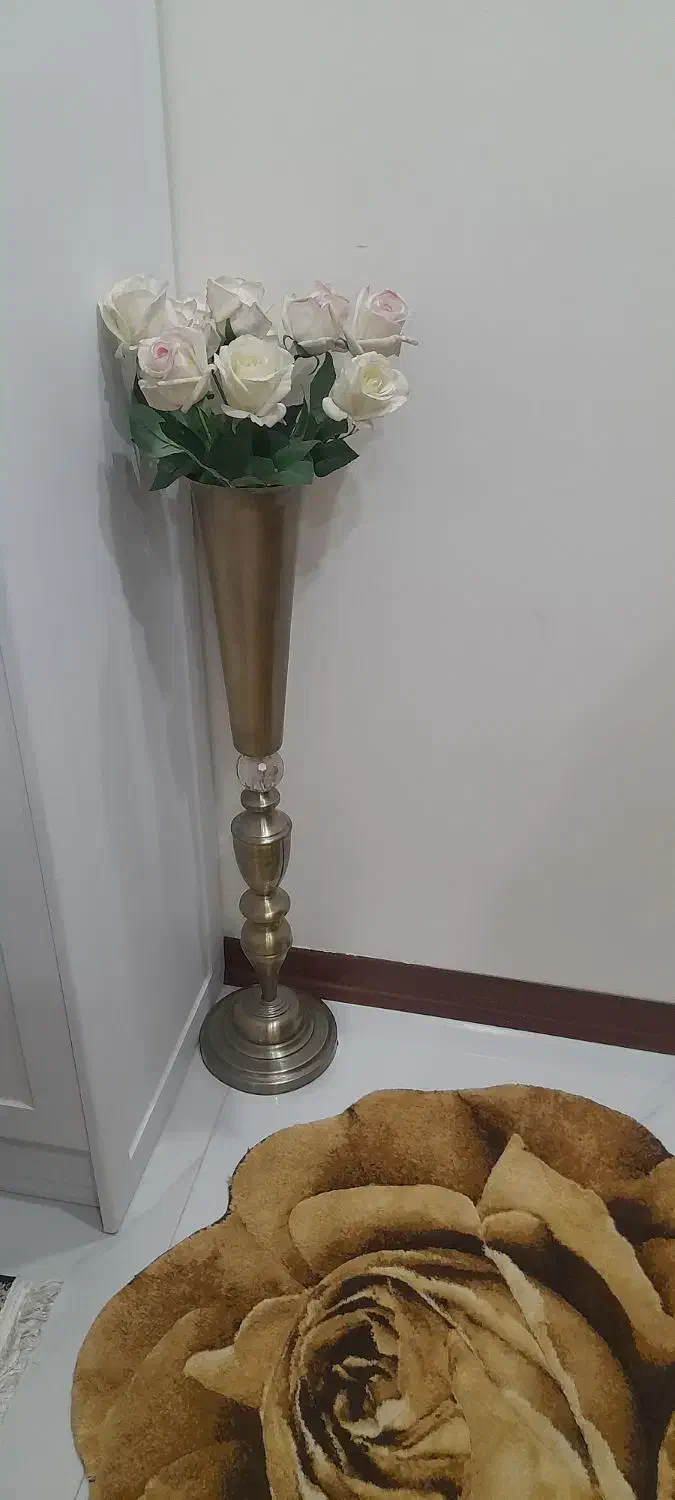 گل به همراه گلدون|گل مصنوعی|تهران, جوادیه|دیوار