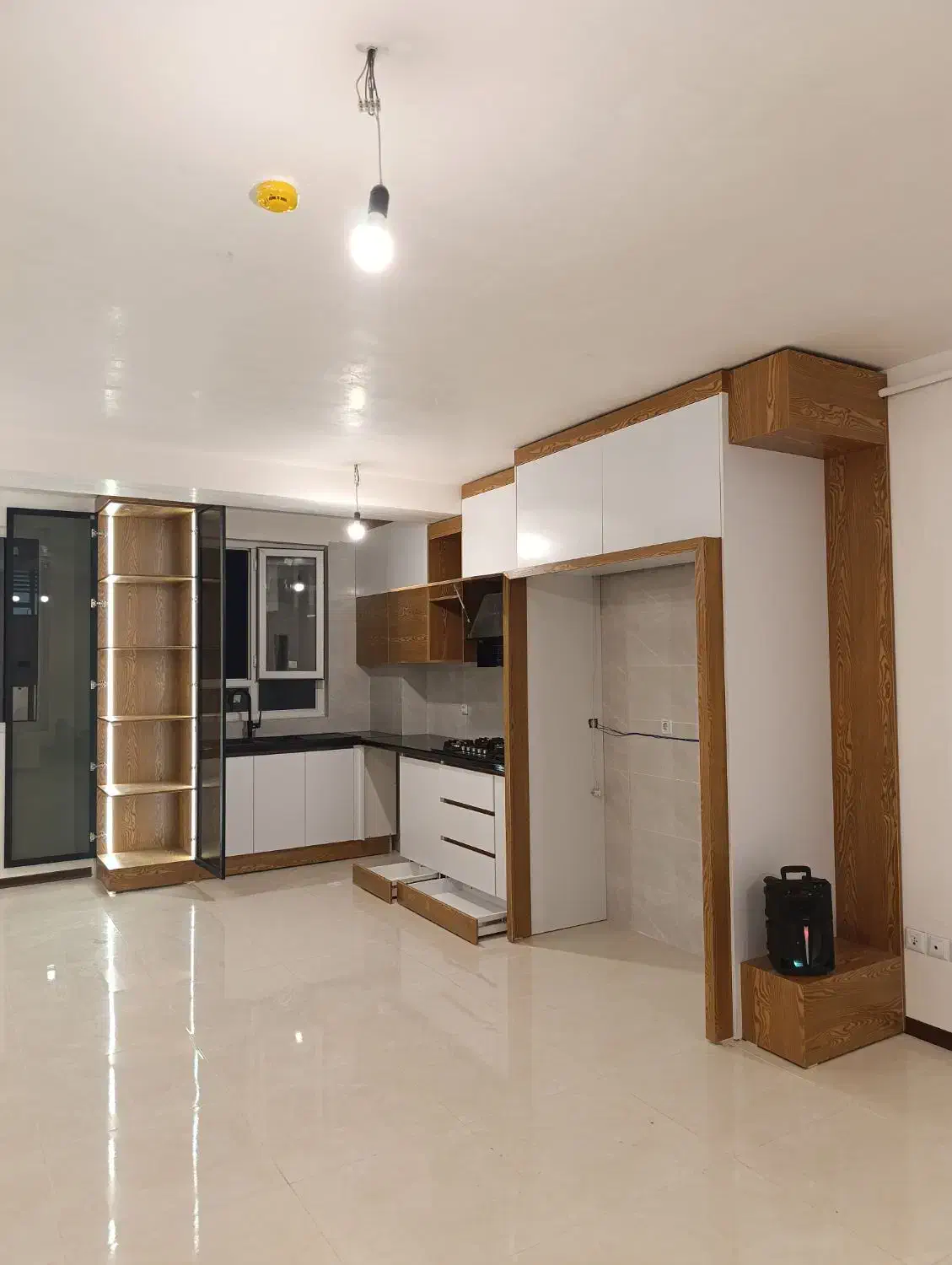 فروش مسکن ملی نوساز کلید نخورده بلوک یک طبقه سه|فروش آپارتمان|آبیک, |دیوار