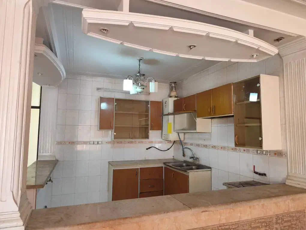 رهن منزل دو خوابه در شهید همتی|اجارهٔ خانه و ویلا|شیراز, کوشک میدان|دیوار