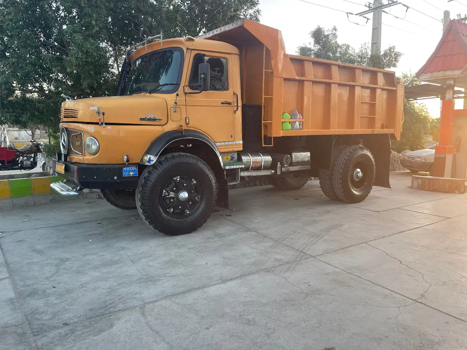 بنز کمپرسی ۷۶شاسی مشکی|خودرو سنگین|ایرانشهر, |دیوار