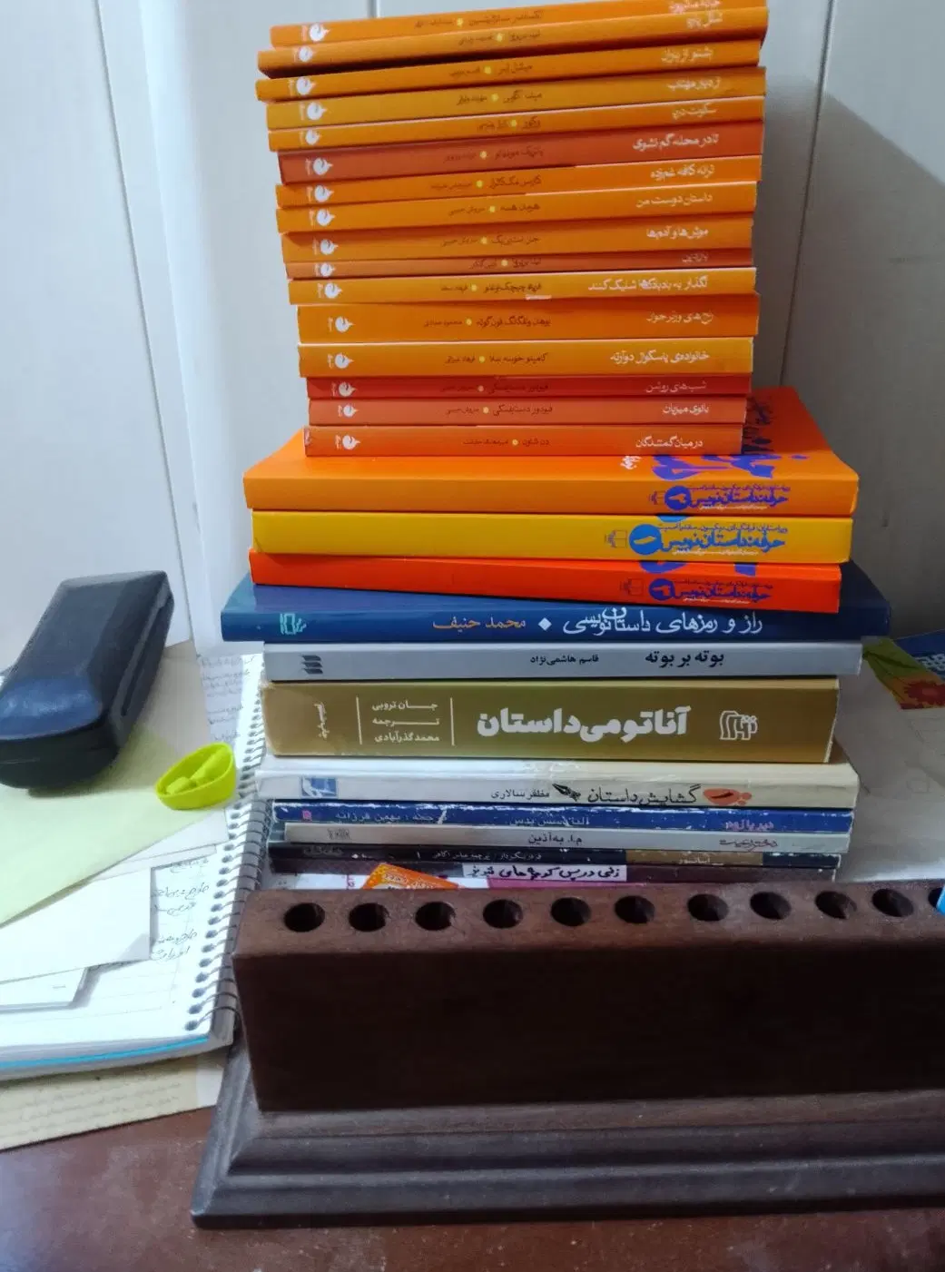 کتاب|کتاب و مجله ادبی|تبریز, |دیوار