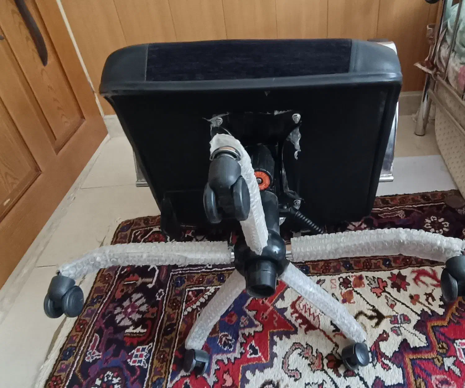 صندلی گردون و جرخشی|صندلی و نیمکت|مرند, |دیوار