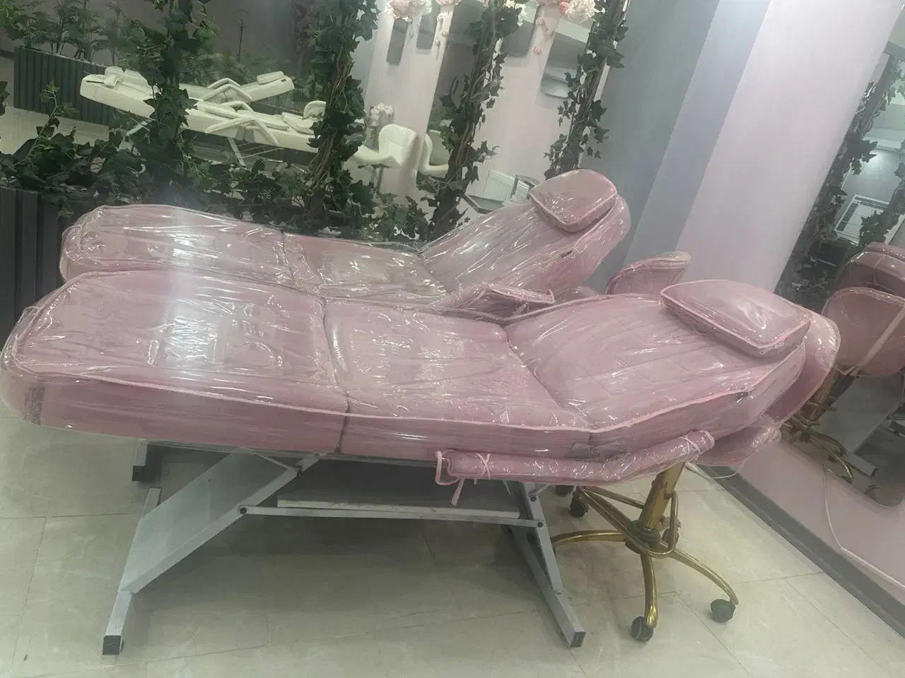 تخت مژه، آینه قدی استفاده نشده و نو|آرایشگاه و سالنهای زیبایی|شهریار, شهرک وائین|دیوار