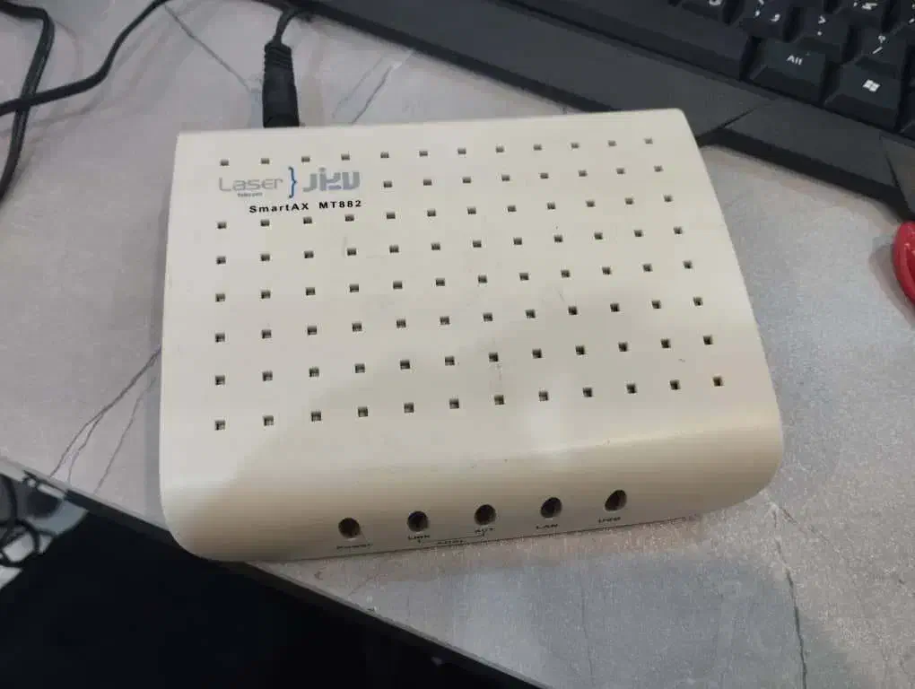 دو عدد مودم زیمنس و لیزر سالم و در حد نو|مودم و تجهیزات شبکه|نوشهر, |دیوار