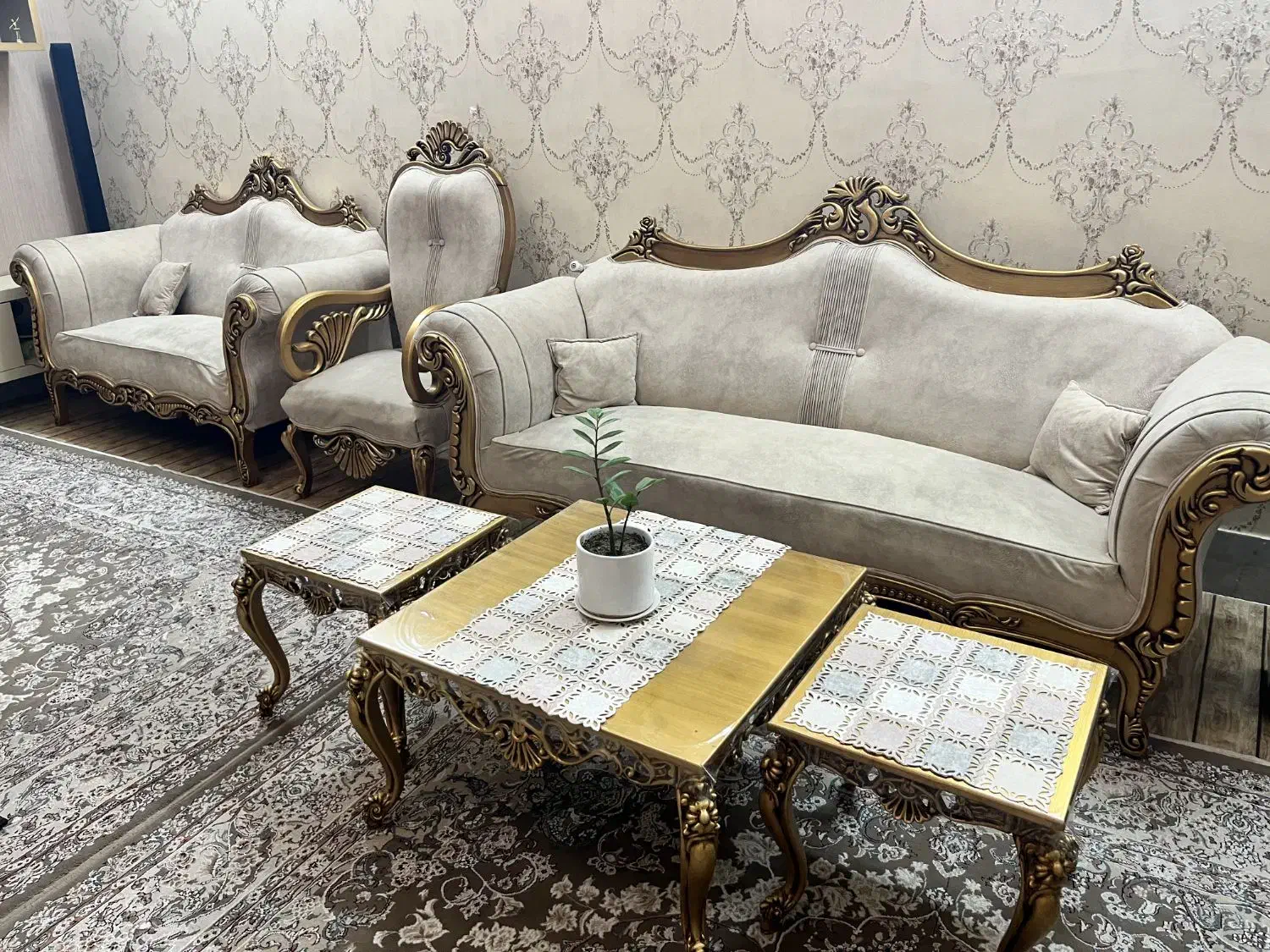 مبل و جلو مبلی|مبلمان خانگی و میز عسلی|تربتحیدریه, قائم|دیوار