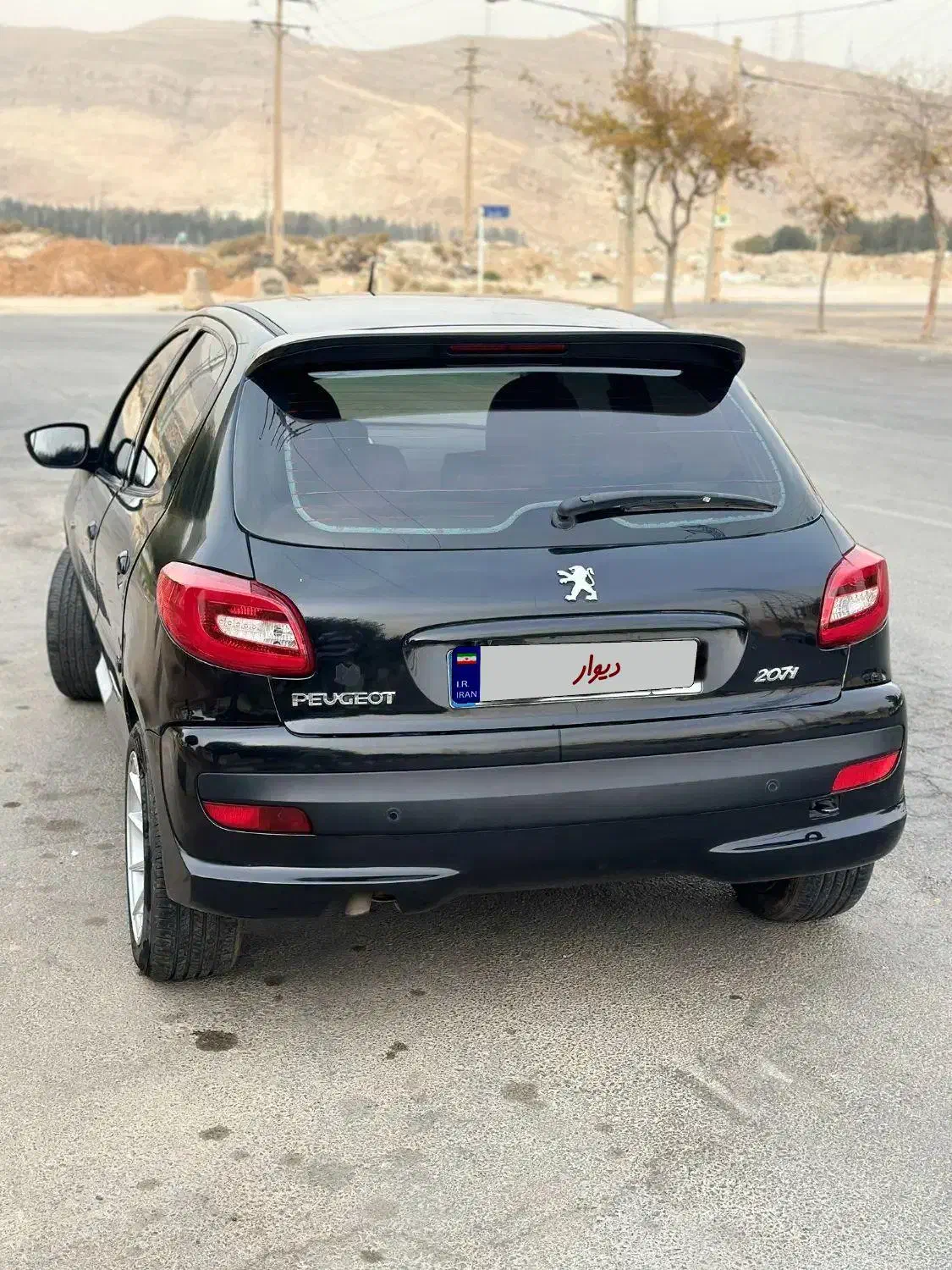 207 سقف فلز 1401 دنده ای|خودرو سواری و وانت|شیراز, شهرک مهدیه|دیوار