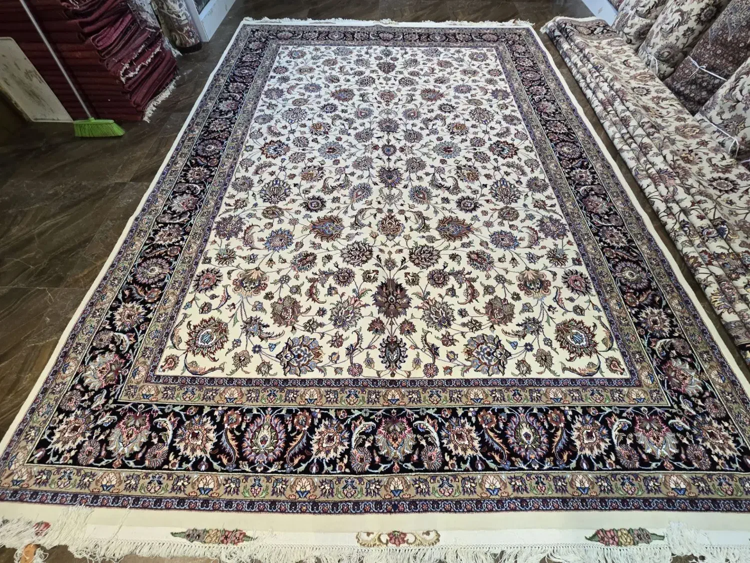 فرش دستباف افشان حاشیه سورمه ای کد 4005|فرش|مشهد, ده دی|دیوار