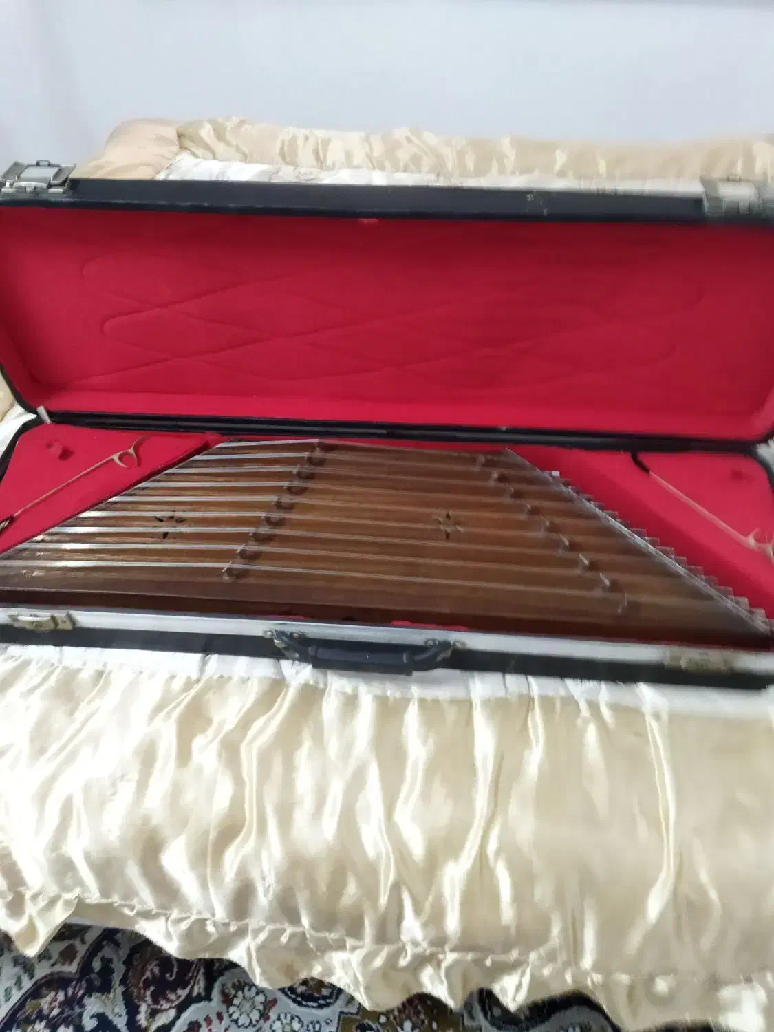 سنتور|سازهای سنتی|بندر انزلی, کلیور|دیوار